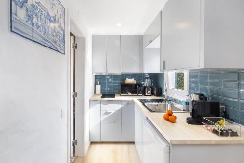 keuken, WHome Wilderness Escape: Secluded Haven for Remote Work in Colares