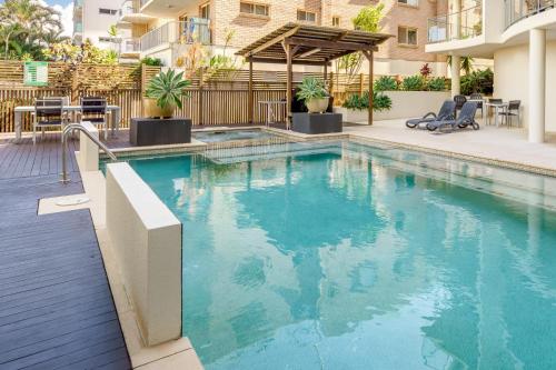 Three-Bedroom Apartment with Ocean View image 2