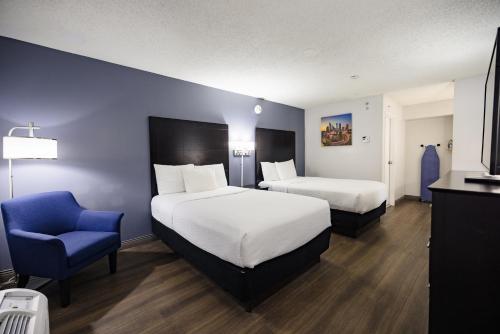 Double Room with Two Double Beds - Non-Smoking image 4
