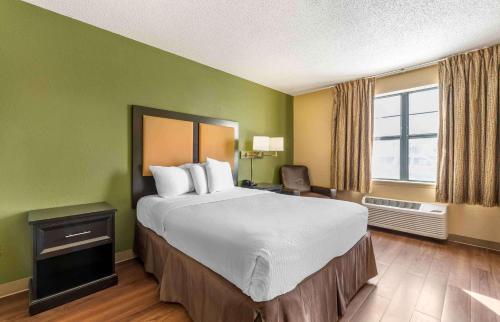 Extended Stay America Suites - Minneapolis - Maple Grove in Maple Grove, USA