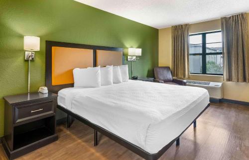 1 queen bed