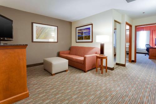 Drury Inn & Suites St. Louis/O'Fallon IL - image 10