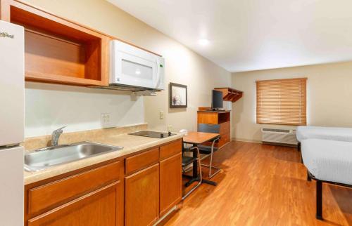 Extended Stay America Select Suites - Kansas City - Stadium in Independence, USA