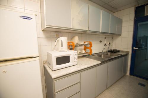 レインボー ホテル アパートメンツ