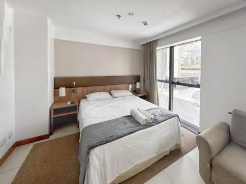1 queen bed, 1 sofa bed
