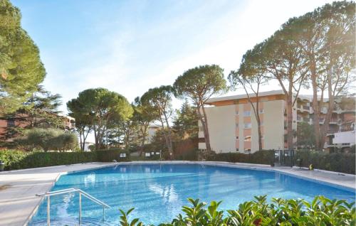 Cozy Apartment In Mandelieu-la-napoule With Outdoor Swimming Pool