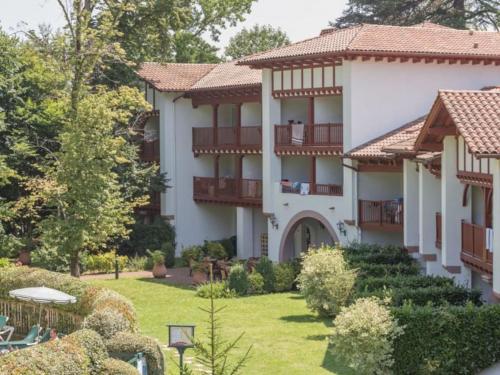 1-Appt avec piscine à St-Jean Pays-Basque