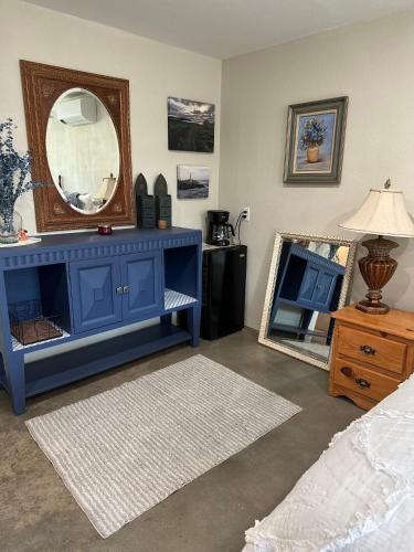 Tmaes Bed & Rest in Edgewood, USA