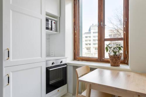 Charming suite with garden views steps from metro, Helsinky (fotografie 4)