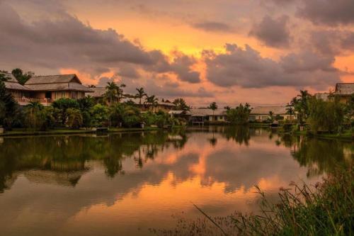 Lakeview Pool Villa Near Beautiful Beach VCS1