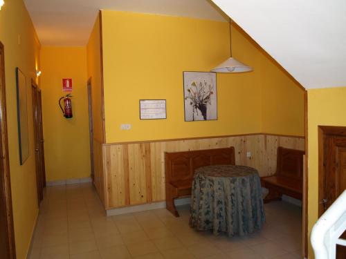 Albergue Ainsa - Morillo de Tou in 托烏莫里約