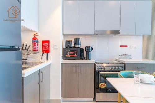 Amazing One Bedroom Apartment in Downtown Dubai 167FO2-1, Дубай (фото 3)