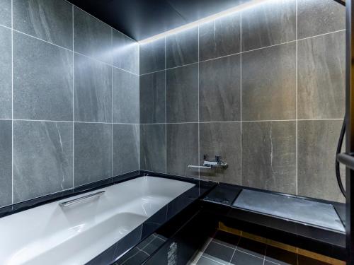 Tabist kiki HOTEL KYOTO Sanjo Takakura - 샤워실