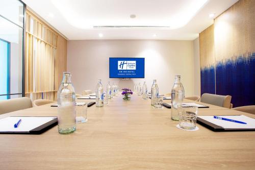 홀리데이 인 익스프레스 앤 스위트 방콕 센트럴 피어 바이 IHG - 회의실/연회장