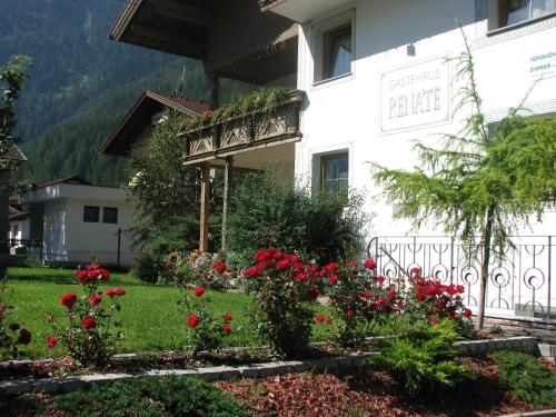 Entrance, Gastehaus Renate in Langenfeld