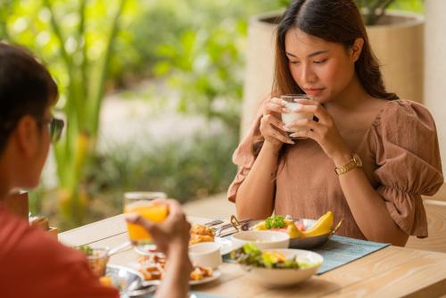 529617236 Holiday Inn Resort Samui Bophut Beach by IHG