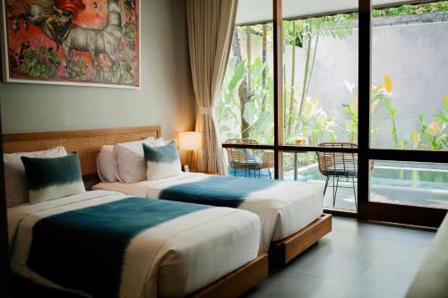 Deluxe Room with Pool image 2