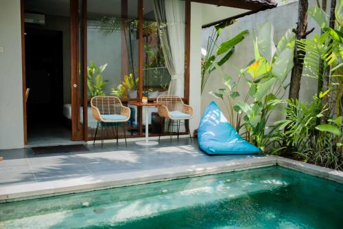Deluxe Room with Pool image 1