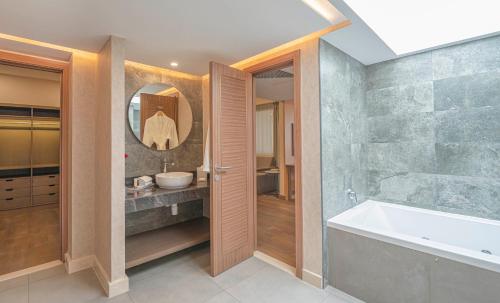 Hyatt Regency Galleria Residence Dubai - image 11