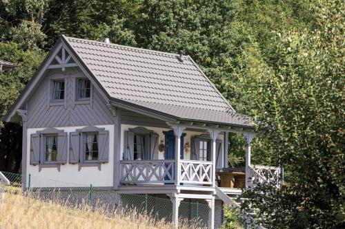 Exterior view of Domek pod Kapeluszem nad jeziorem Patulskim,sauna , opcja balii,kuligi,stok Koszalkowo