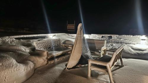 Trilodge - Unique cabin with high standard, views, ski in & out, attractive location