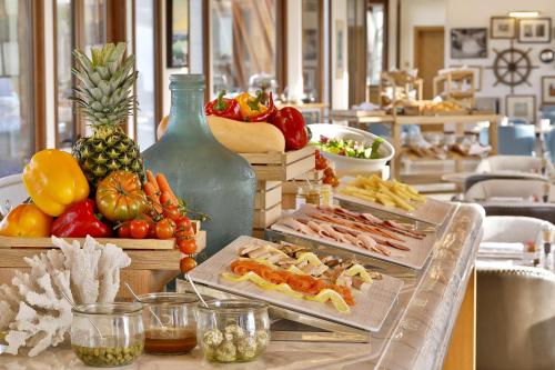 The Ritz-Carlton, Ras Al Khaimah, Al Hamra Beach