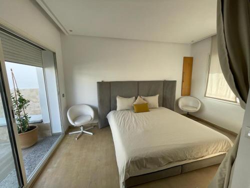 Central, terrasse, confortable - Bleue résidence, Casablanca (photo 9)