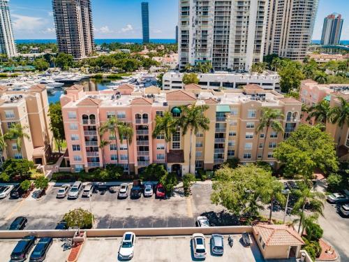 Uhost AI | 3BR Oasis | Pool, Gym & Scenic Views