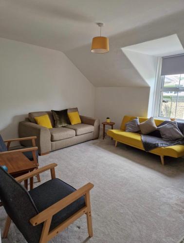Lovely 2 Bedroom Loft Apartment in Buxton 2