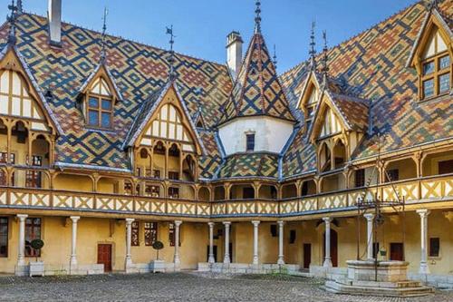 logez au cœur de la route des grands crus in โวก็ออต