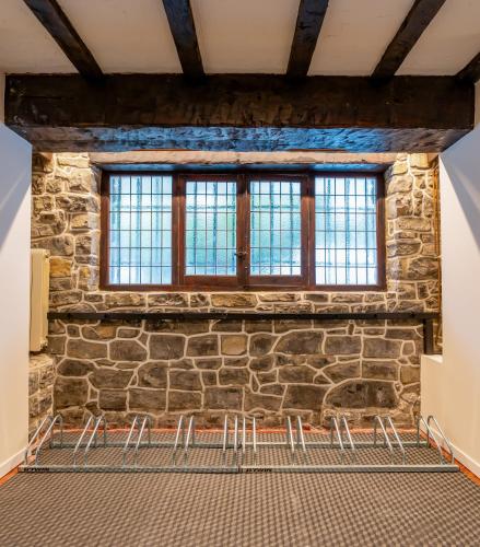 Free Breakfast & City Center Hotel Alcazar Irun - Open 24 7 - PPWF - image 10