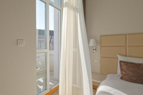 Lanterna Rooms City Center