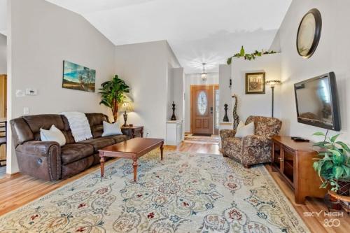 Cozy Quiet Retreat In The Woods - image 12