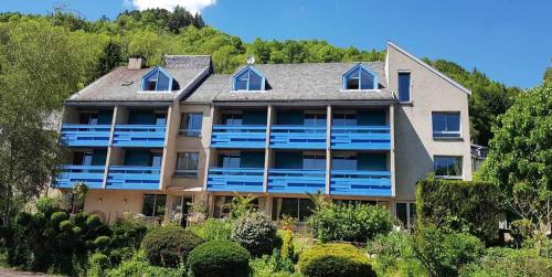 Le Castel du Cantal Groupe Village Fani - Hôtel - Thiézac