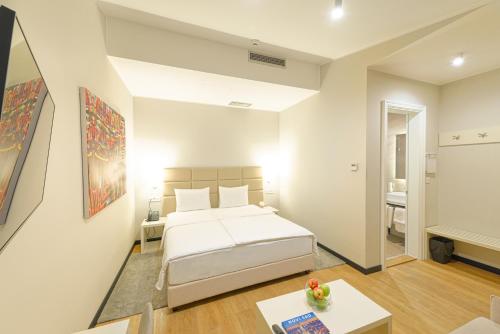 Lanterna Rooms City Center