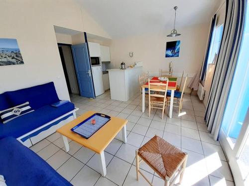 "LES SANTOLINES" Appartement 6 personnes, vue golf, accès piscines gratuit