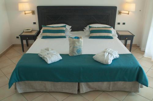 Junior Suite with Sea View (4 Adults) image 5
