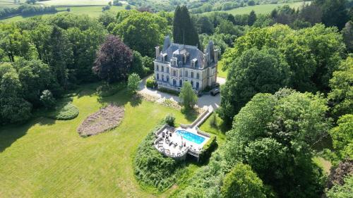 Chateau de Clinzeau gîte à louer Sermages