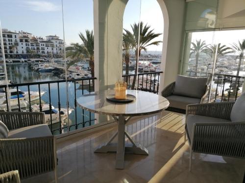 2252-Amazing apt on beach, port view from terrace!