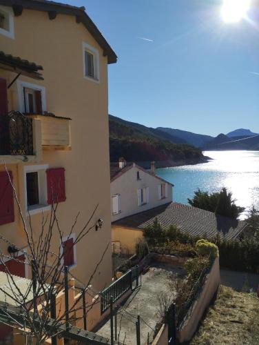 Aux logis du Lac de Castillon - Location saisonnière - Saint-Julien-du-Verdon