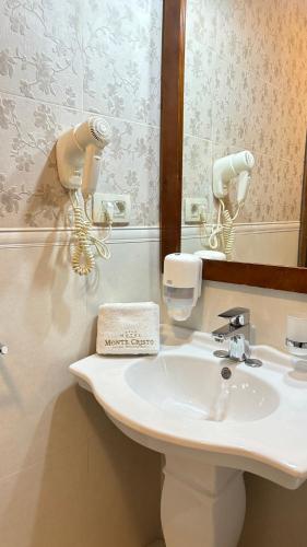 Hotel Monte Cristo - image 8