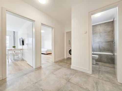 Tolstov Apartments - Monteurwohnungen - 2 Schlafzimmer - Küche - Balkon - Waschmaschine (Tolstov Apartments - Monteurwohnungen - 2 Schlafzimmer - Kuche - Balkon - Waschmaschine) in Heiligenhaus