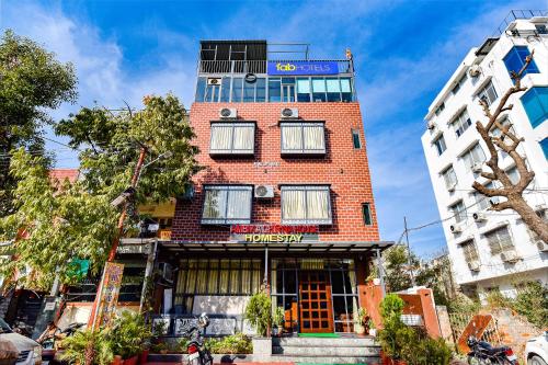 FabHotel Ambika Chirwa House