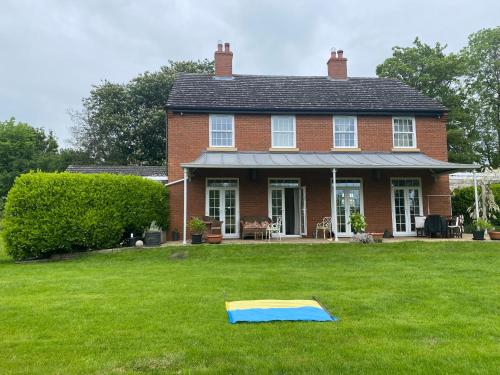 The Hall Farm Bed And Breakfast - Lower Dean