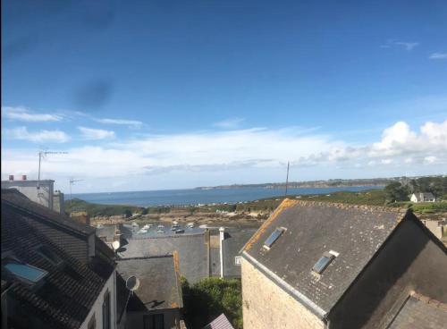 Charmante chambre avec sa salle de bain, vue mer. - Chambre d'hôtes - Le Conquet