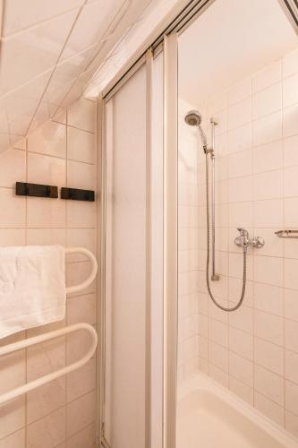Superior Triple Room image 4