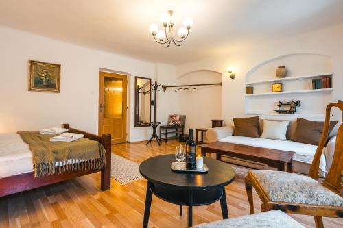 Penzion U náměstí - At the Town Square - image 3