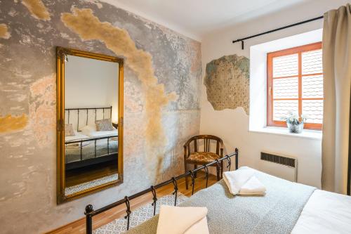 King Room image 5
