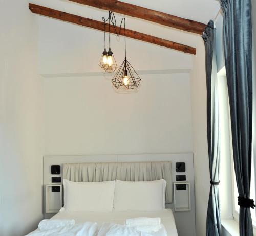 Double Room image 4