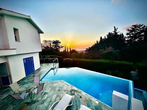 Sea View villa w infinity pool